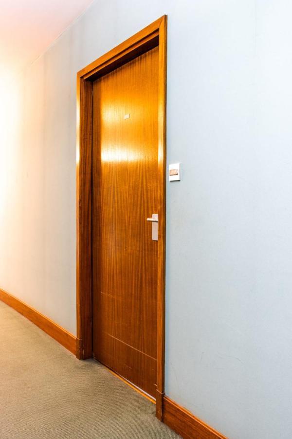 Le 12 Carnot - Serenite Assuree Dans Ce Grand Studio Apartment Поатие Екстериор снимка